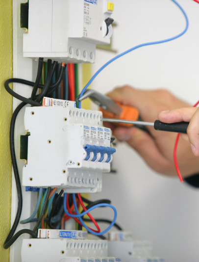 Ηλεκτρολόγος Εγκατάσταση-συντήρηση-επισκευές βλαβών